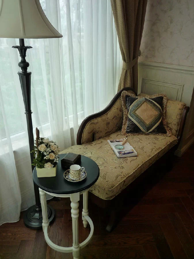欧式 别墅 混搭 卧室图片来自三金豆豆在天地湾：奢华与甜美欧式系列的分享