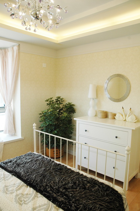 欧式 简约 三居 装修 卧室图片来自南京实创装饰夏雨荷在典雅自然、高贵浪漫的简欧风的分享