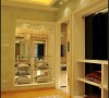 南湖国际社区-二居室-124平米-卧室装修设计