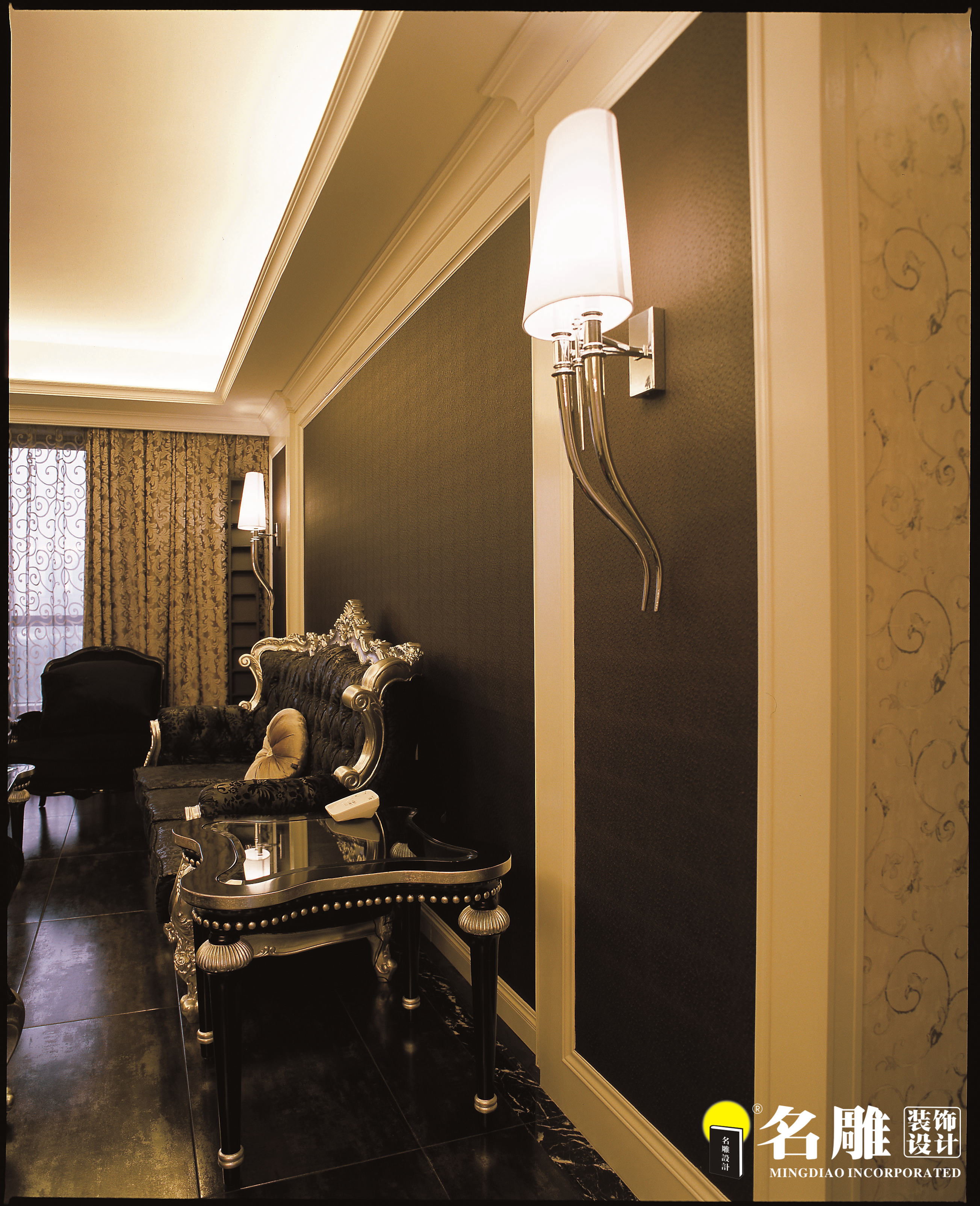 简欧 欧式 简约 二居 白领 80后 客厅图片来自名雕装饰钟工在简欧风格-155平二居室奢华装修的分享