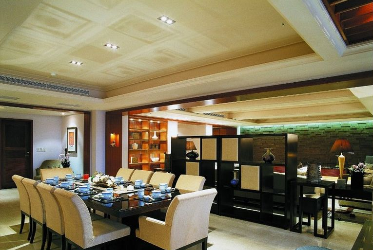 简约 现代 三居 白领 80后 餐厅图片来自成都生活家装饰徐洋在现代简约-153平米四居室装修设计的分享