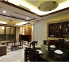 中海城南华府-四居室-186平米-餐厅装修设计 
将餐厅和客厅尽收眼底