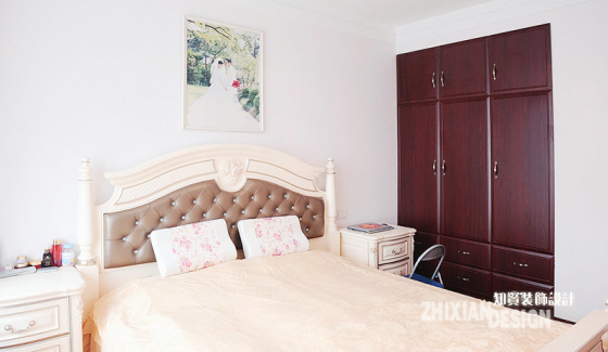 简约 混搭 新中式 卧室图片来自上海知贤设计小徐在精贵清雅 132中西式混搭风情的分享