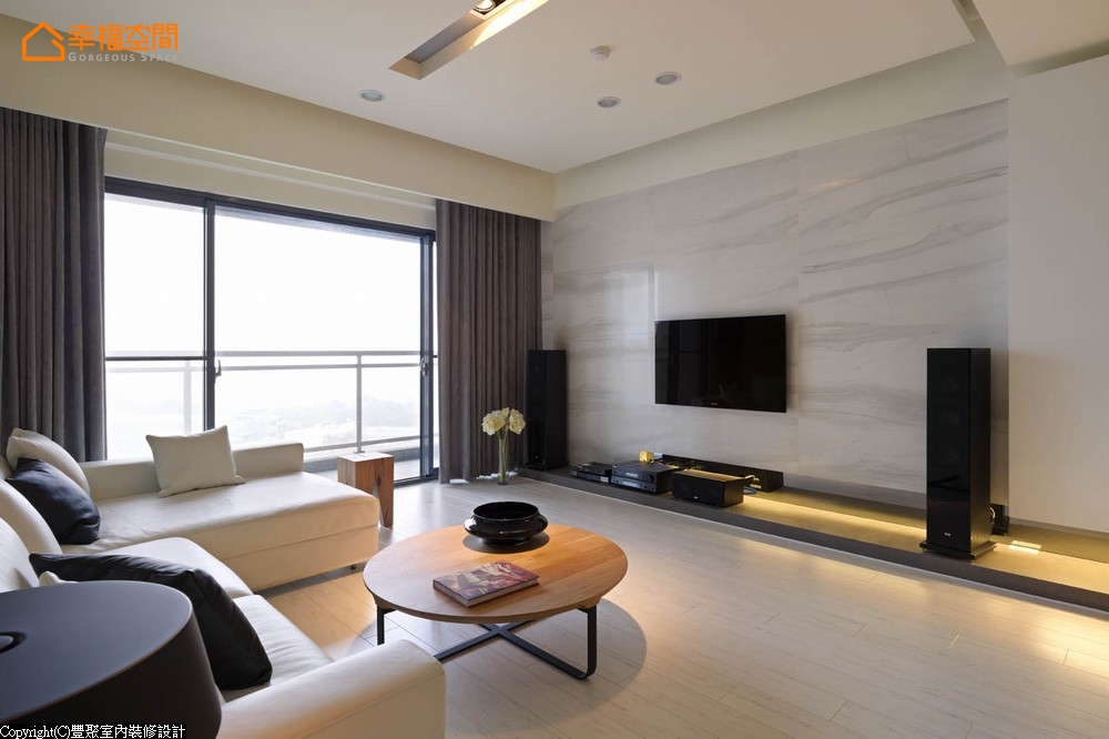 简约 现代 舒适 小清新 LOFT 客厅图片来自幸福空间在140m²打造机能美开放空间的分享
