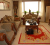 客厅美式的家具、简单的造型透露着居家的优雅舒适气息。