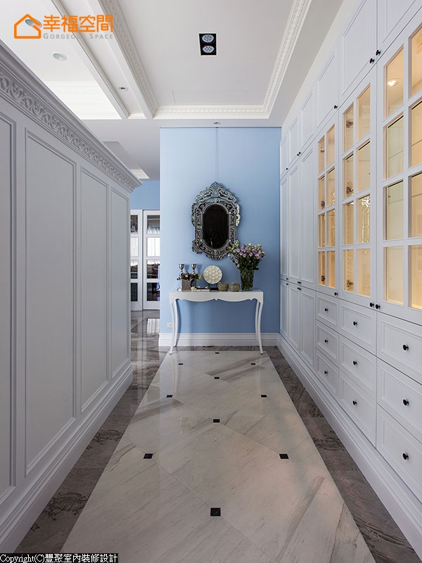 新古典 别墅 白领 四居 欧式 舒适 玄关图片来自幸福空间在淡淡悠蓝的新古典华美内涵的分享