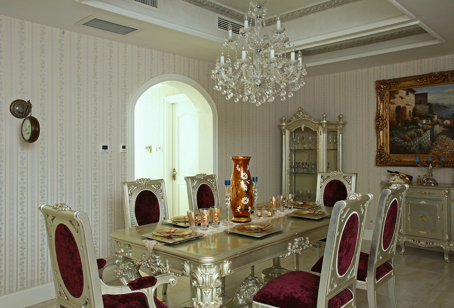 别墅 英式古典 大户型 豪宅 餐厅图片来自实创装饰晶晶在实景传统古典的空间布局的分享