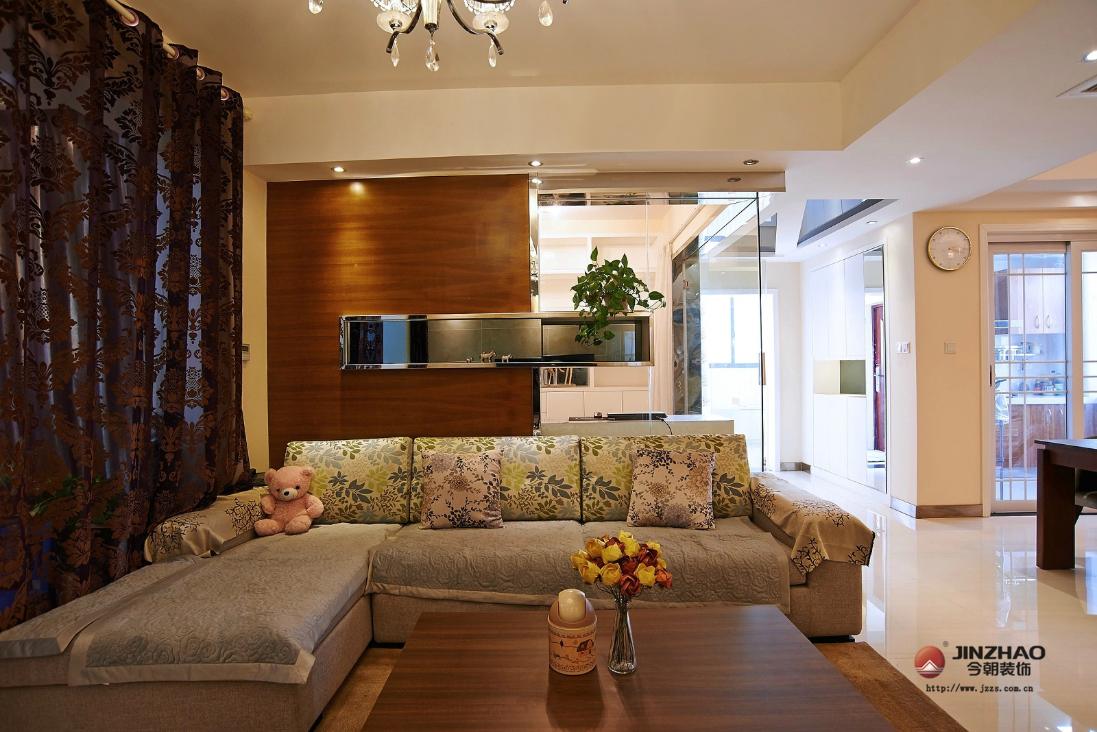 三居 现代 客厅图片来自今朝装饰小阳在170平 现代通透空间 干净利落的分享