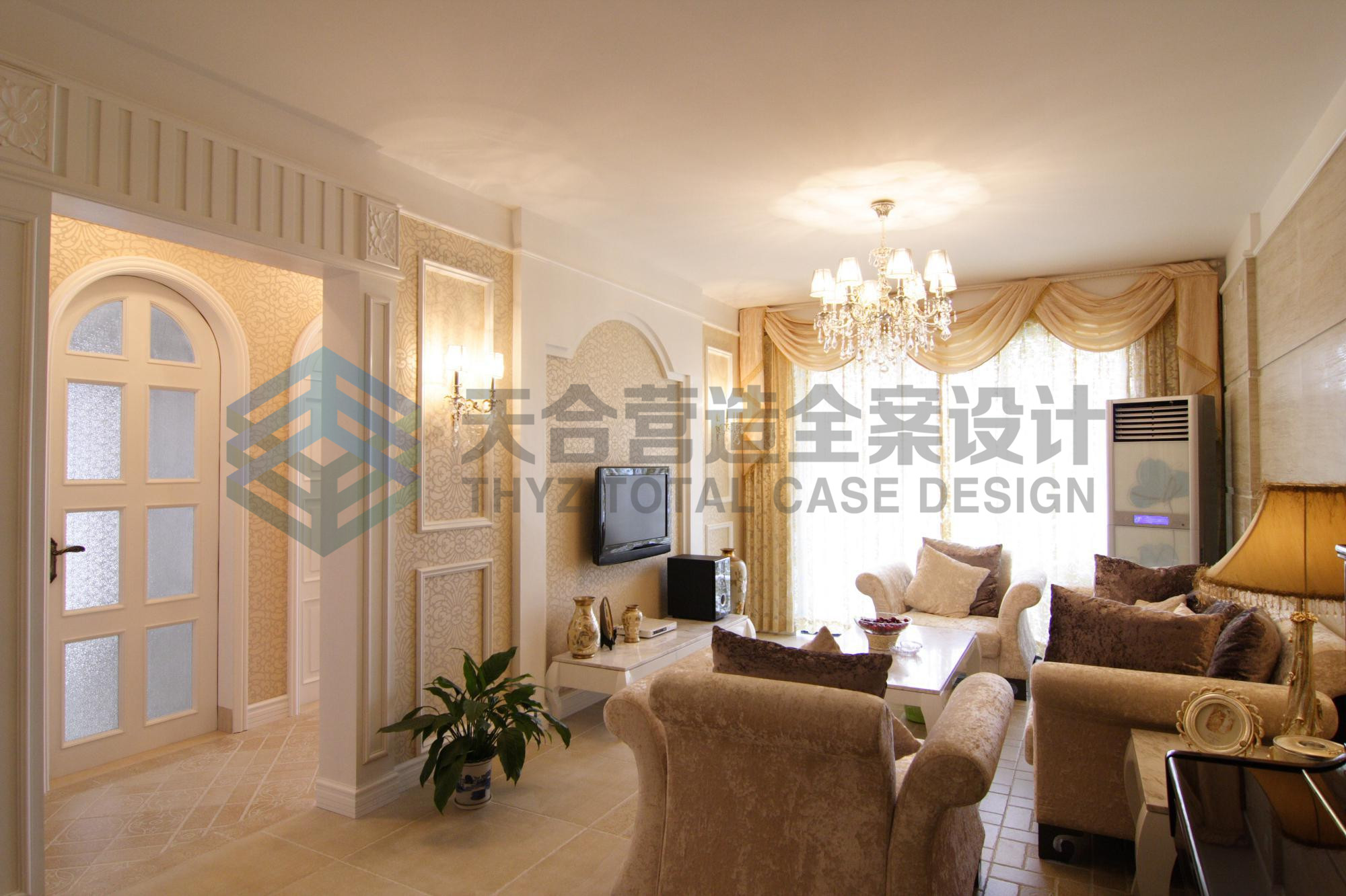 欧式 三居 白领 小资 客厅图片来自武汉天合营造设计在航天首府133平欧式风的分享