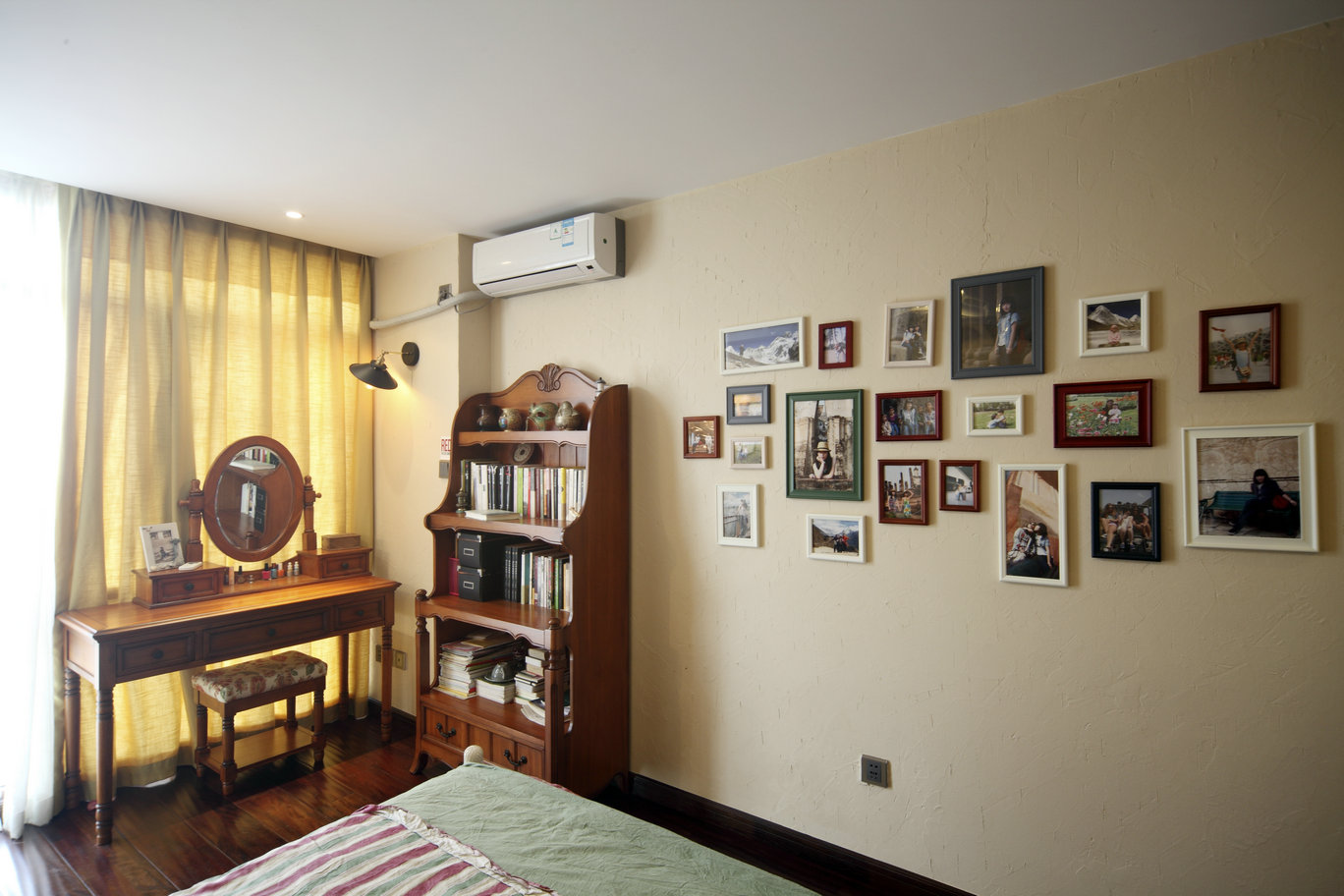 别墅 卧室图片来自成都家和在盛世中华320平东南亚风格别墅的分享