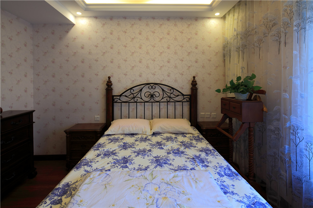 时代天街 三居 简约 古典 高度国际 白领 80后 二居 白富美 卧室图片来自北京高度国际装饰设计在龙湖时代天街带您领略古典魅力的分享