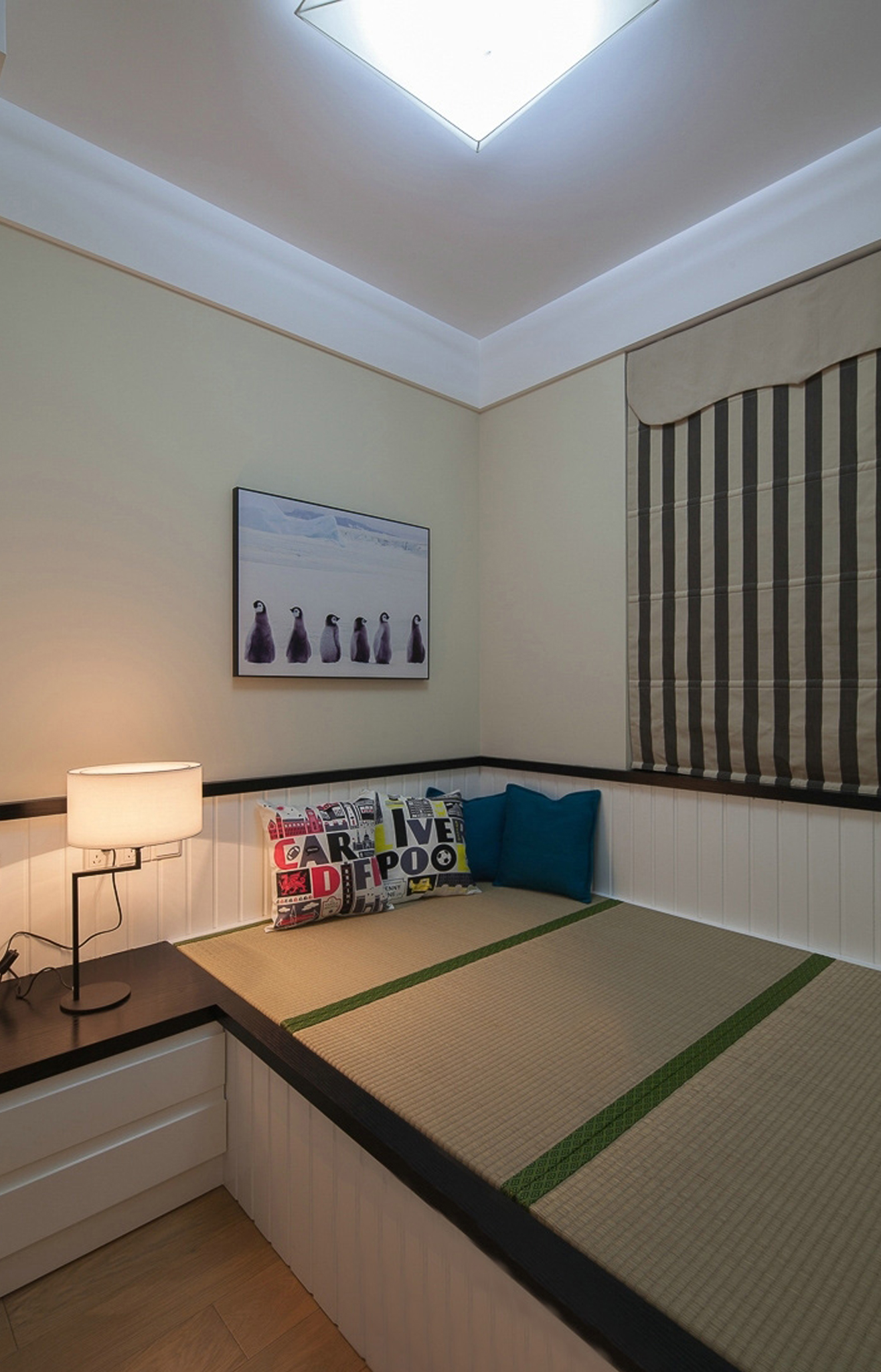 四居 现代 卧室图片来自今朝装饰小阳在128平 四居  时尚干练的分享