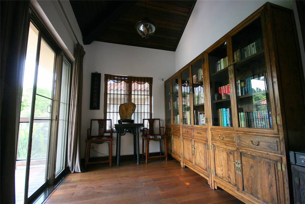 中式风格 5室 怀旧中式 别墅 收纳 书房图片来自装饰装修-18818806853在翡翠绿洲桃源别墅的分享