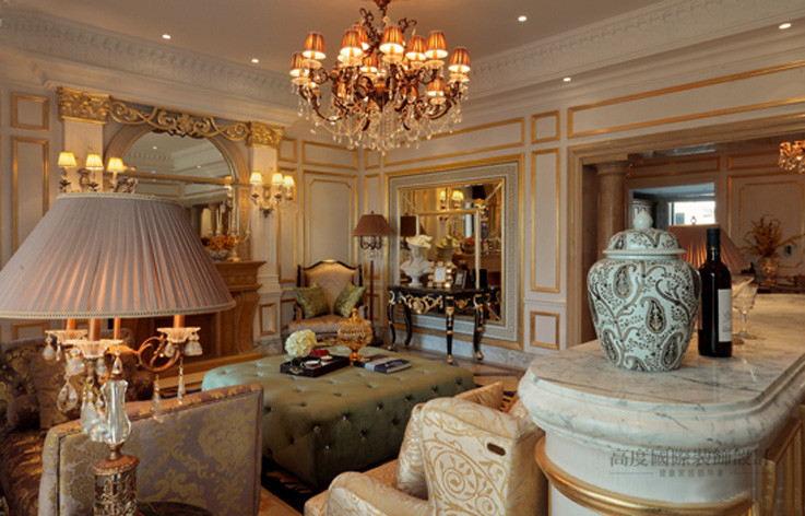 客厅图片来自高度国际设计装饰在君山高尔夫别墅实景图的分享