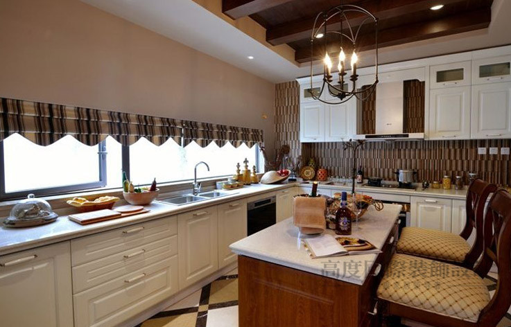 欧式 别墅 厨房图片来自高度国际设计装饰在中海尚湖世家实景图的分享