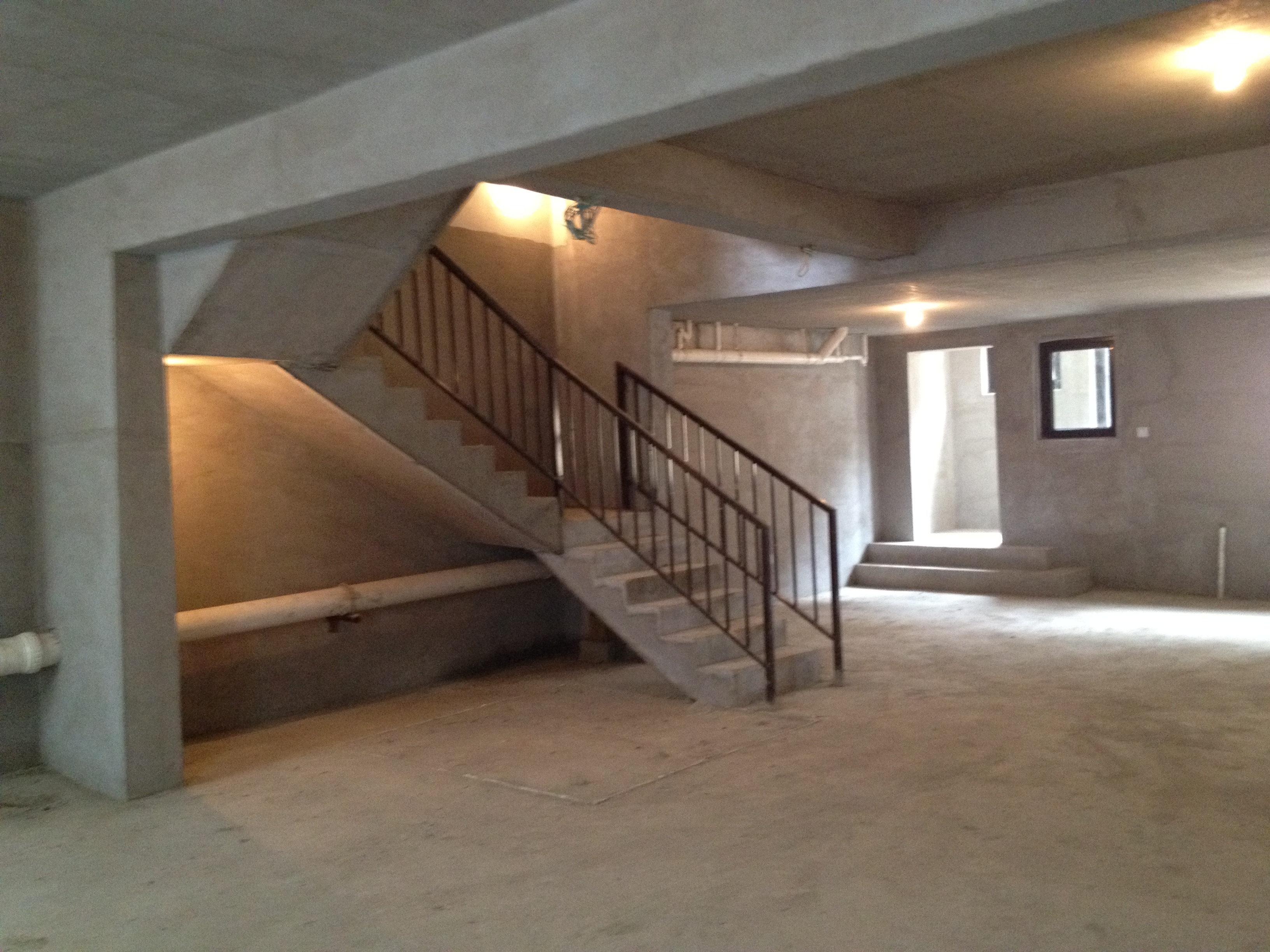 楼梯图片来自交换空间刘杨成室内设计师在彰显中年夫妇装360平混搭设计的分享