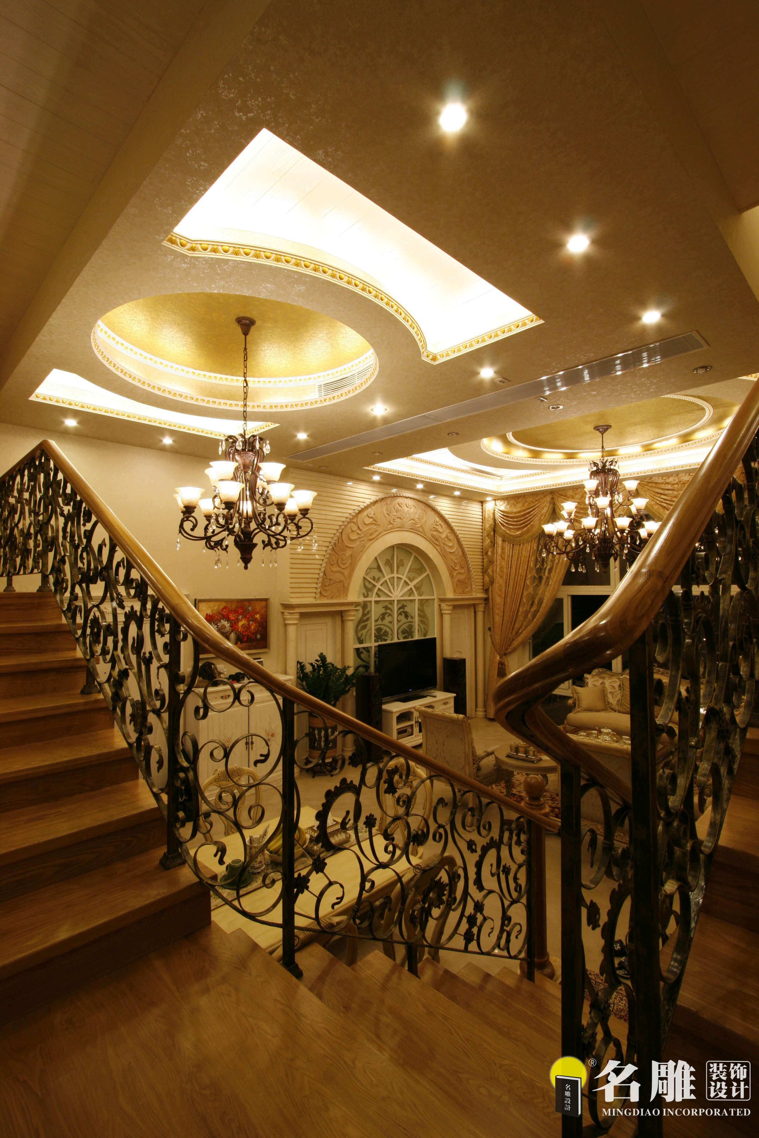 欧式 四居室 三代同堂 纯水岸 豪华装饰 复式 楼梯 楼梯图片来自名雕装饰设计在欧式风格200平复式楼阁豪华装饰的分享