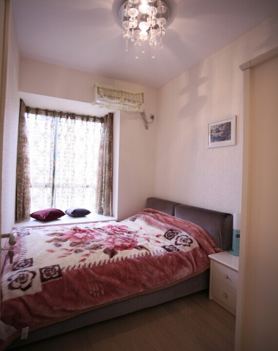欧式 二居 小资 卧室图片来自亚光亚神设手富成在给您一个更好的家园的分享