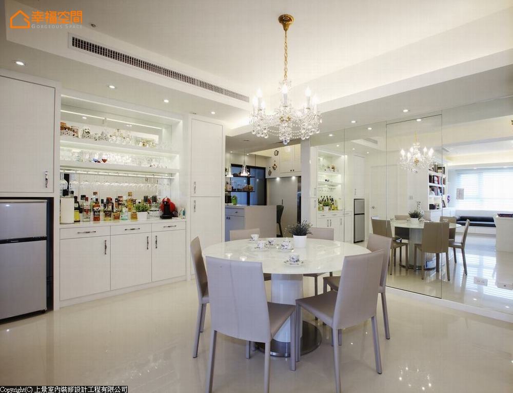 现代 二居 简约 餐厅图片来自幸福空间在深白尺度 149平纯净空间的分享
