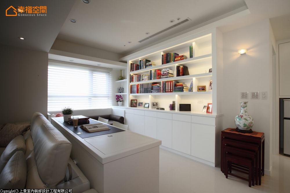 现代 二居 简约 书房图片来自幸福空间在深白尺度 149平纯净空间的分享