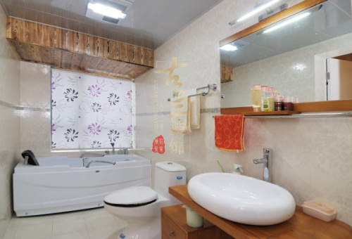 现代 三居 温馨 小清新 装修设计 卫生间图片来自香港古兰装饰-成都在暖色调清心时尚温馨小窝的分享