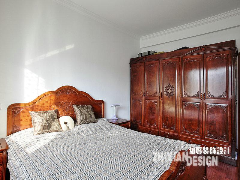 卧室图片来自上海知贤设计小徐在210平复式演绎双风格混搭的情致的分享