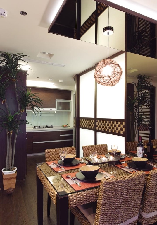 餐厅图片来自家装大管家在浪漫巴里岛 67平异国风情两居室的分享