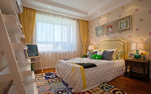 卧室图片来自潍坊万泰装饰在120平售楼样板实景的分享