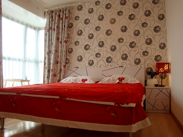 简约 二居 白领 80后 婚房 卧室图片来自武汉实创装饰在汉阳怡园的温馨简约婚房的分享