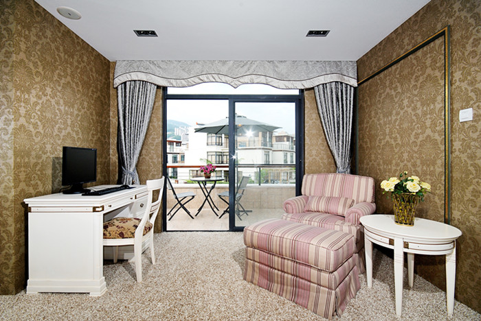 清江华园 300平米 古典风格 高度国际 装修设计 卧室图片来自高度国际装饰宋增会在300平米 新古典的分享