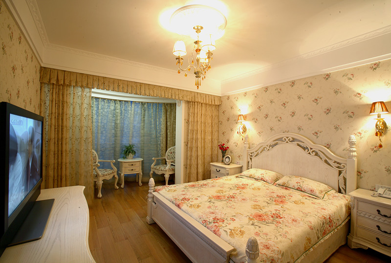欧式 三居 白领 欧式古典 卧室图片来自超凡装饰季国华在中原万达广场欧式古典风格设计的分享