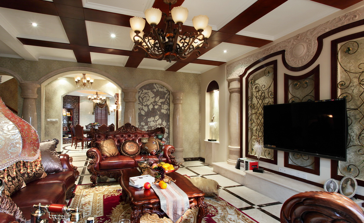 客厅图片来自潍坊万泰装饰在尊享华贵篇章 360平奢华美式独栋的分享