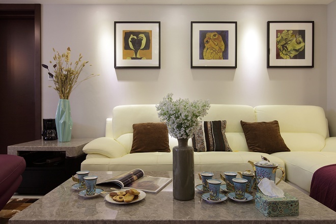 客厅图片来自家装大管家在诠释逍遥清新 136平现代简约之居的分享