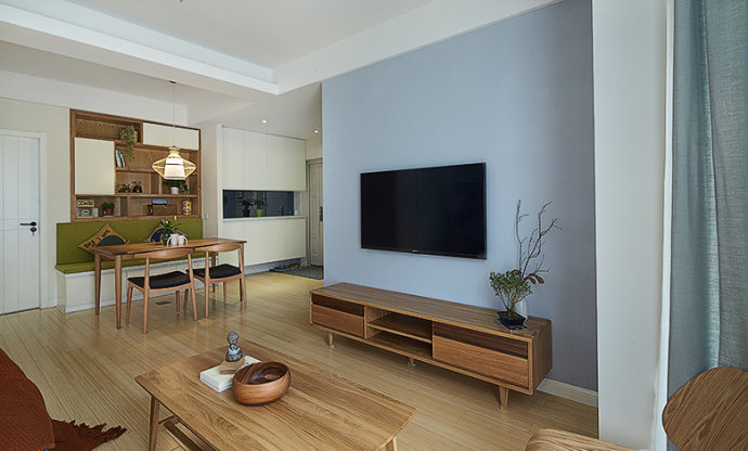 日式风格 原木设计 环保设计 三口之家 三居 客厅图片来自上海实创-装修设计效果图在89平日式原木三室两厅温馨家的分享