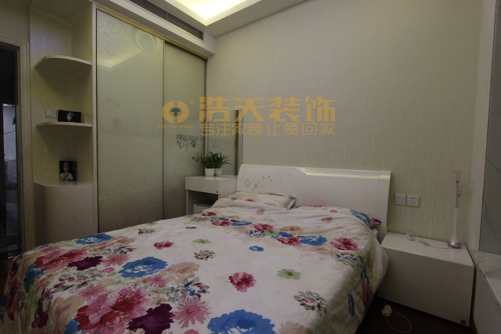 卧室图片来自深圳市浩天装饰在信义御城李小姐的分享