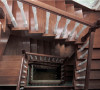 木质楼梯，健康而古典，同时富有现代气息