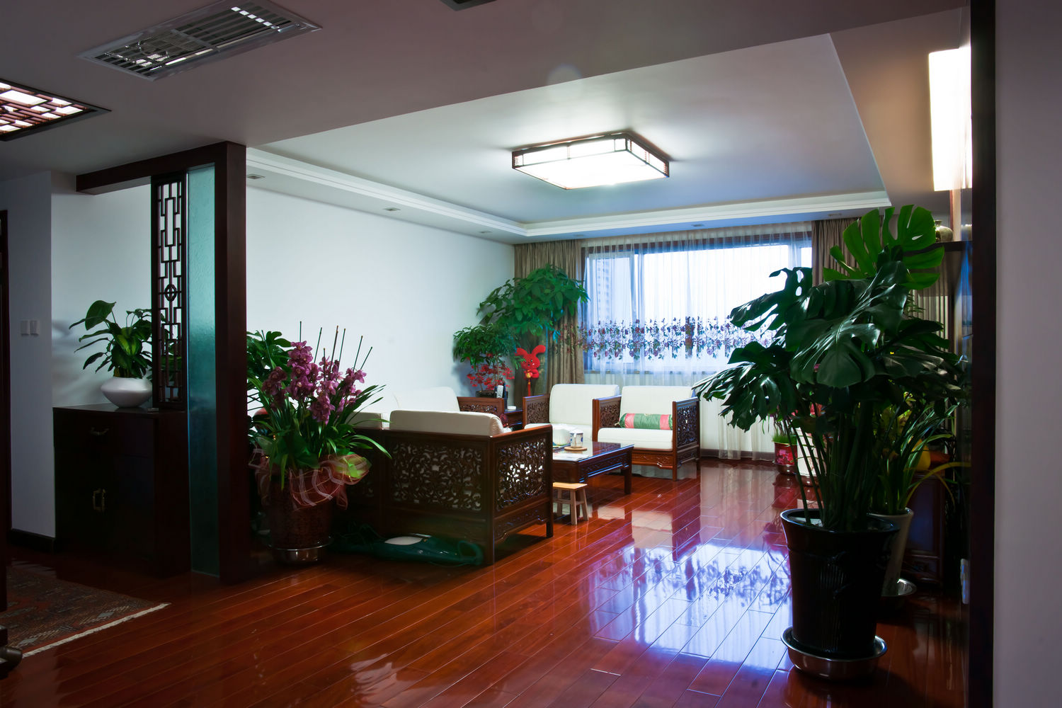 简约 中式 四居 客厅图片来自框框在220平米大四居中式风格实景的分享