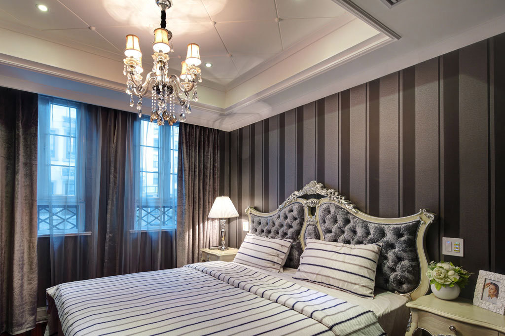 别墅 卧室图片来自沪上名家装饰在黑白新古典风格-建业春天里实景的分享
