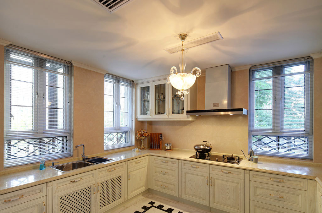 别墅 厨房图片来自沪上名家装饰在黑白新古典风格-建业春天里实景的分享
