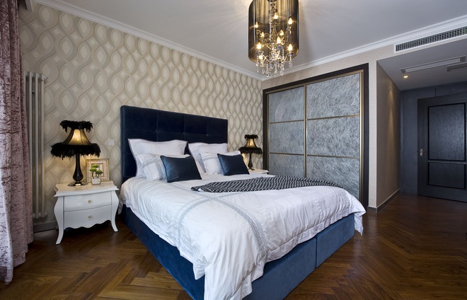 卧室图片来自家装大管家在120平新古典3居 营造舒适气质的分享