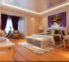 主卧墙面均是暖黄的墙漆配上浪漫紫色点缀，整体色调温馨浪漫；欧式床等家具跟主题相呼应，大气富贵十足。