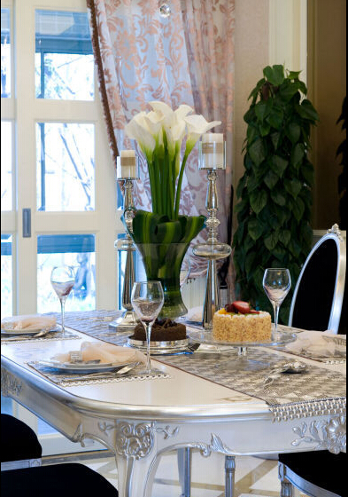 餐厅图片来自佰辰生活装饰在永恒经典的美式新古典三居的分享