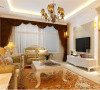 设计理念：客厅主要以白色为主色调，简单的线条造型顶和米黄色的罗马柱勾勒出温馨的生活氛围。