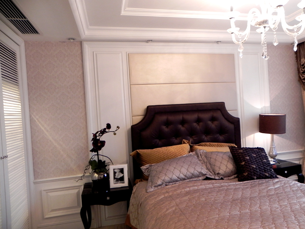 欧式 三居 装修设计 案例赏析 户型方案 卧室图片来自慕尚族在欧式百瑞景，高品质生活的分享