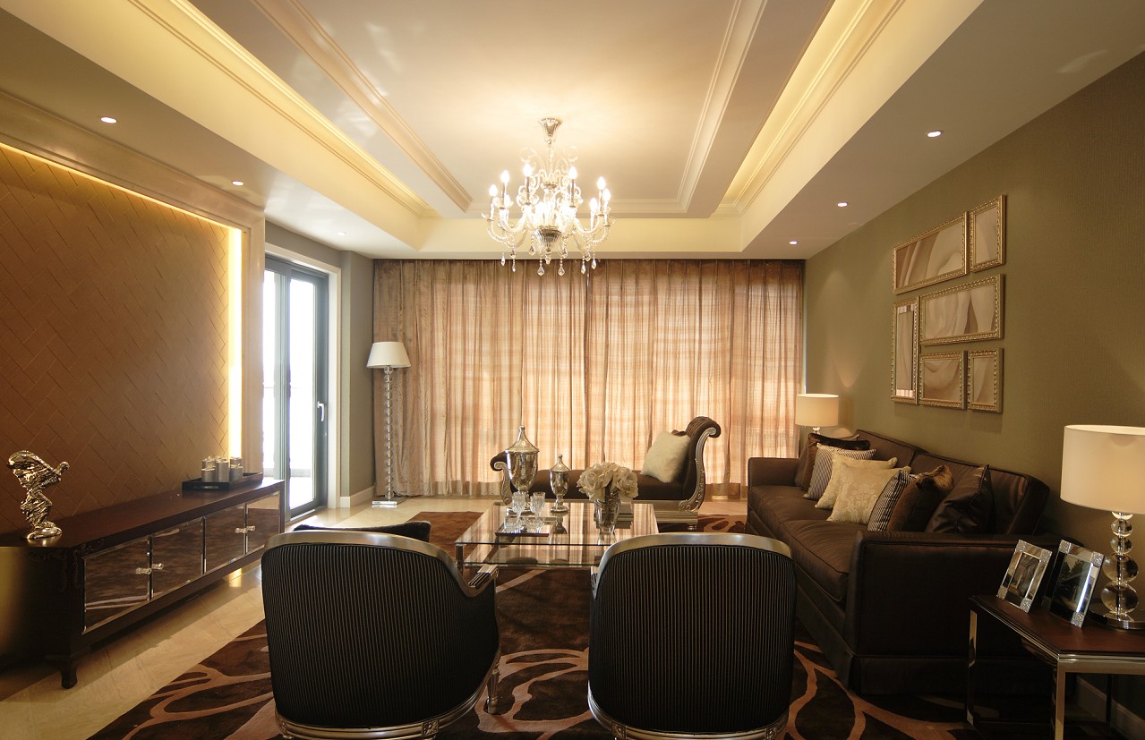 混搭 三居 案例赏析 设计 装修 客厅图片来自慕尚族在185平 融科天城 混搭奢华风的分享
