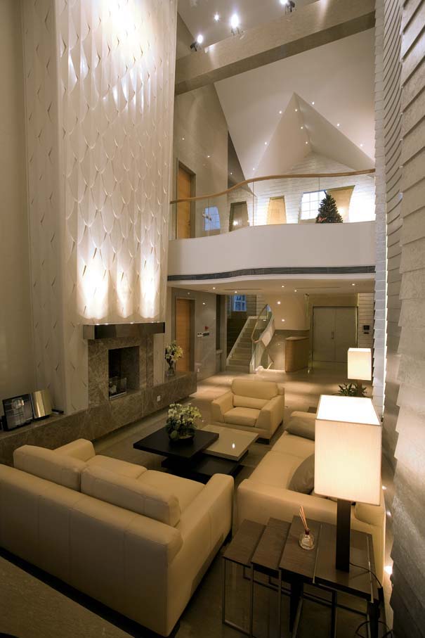 简约 三居 别墅 慕尚族 装修设计 客厅图片来自慕尚族在纯水岸东湖  现代生活典范的分享