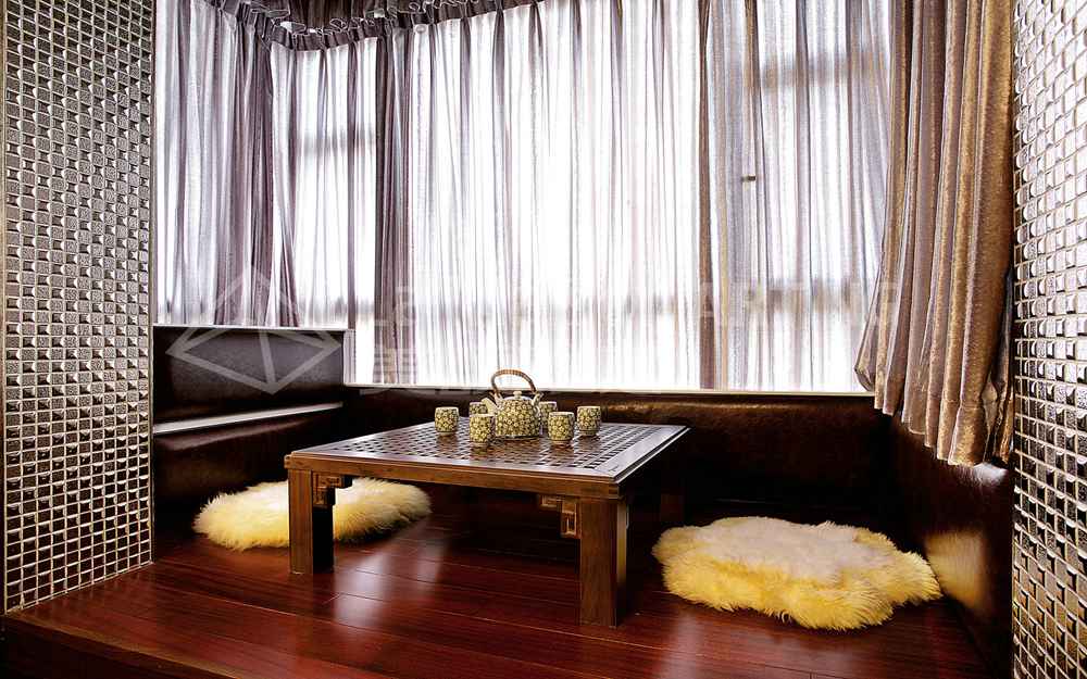 阳台图片来自美颂雅庭装饰在华清园后现代低调奢华风的分享