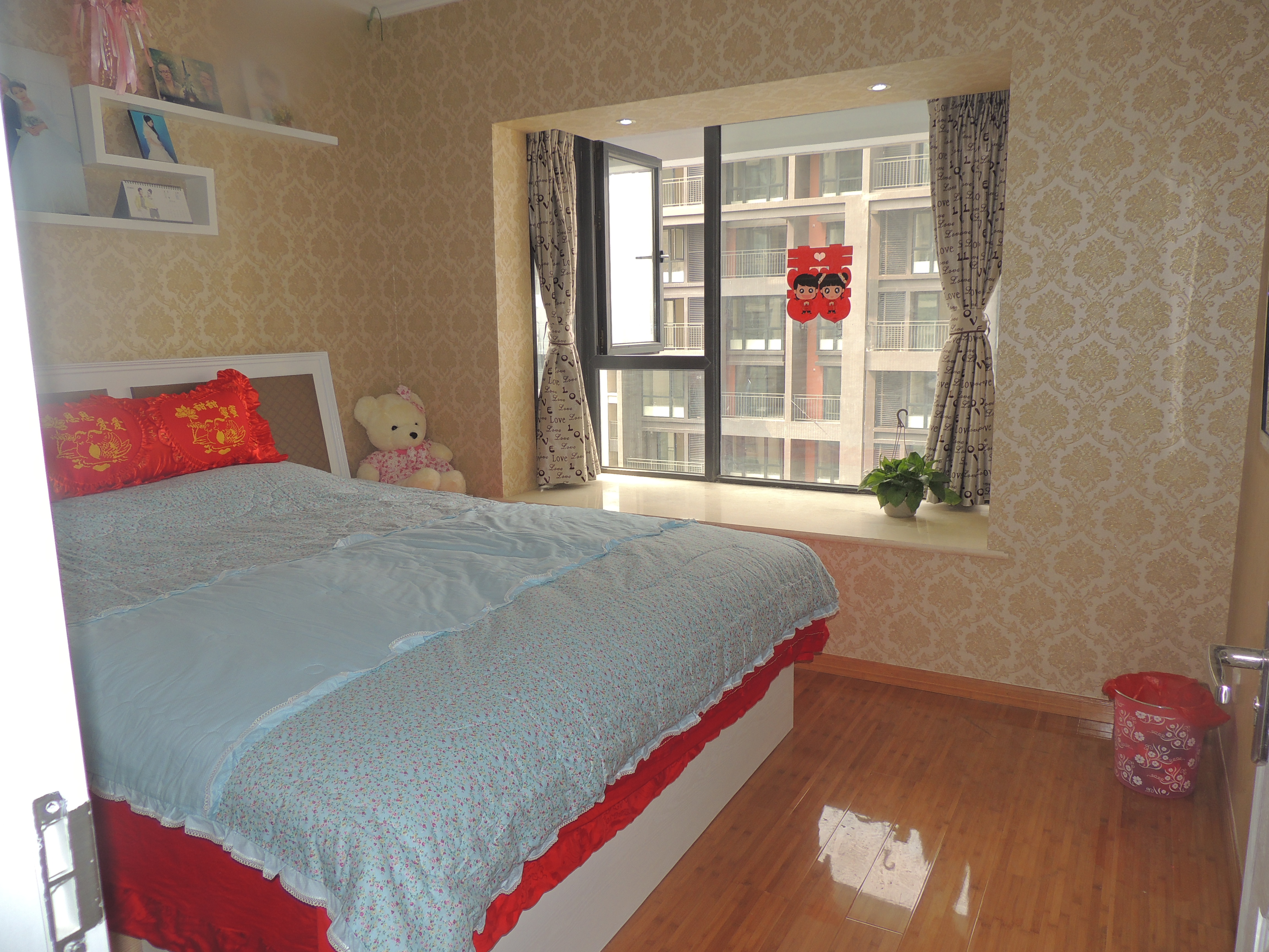 欧式 二居 卧室图片来自长沙金煌装饰在现代欧式时尚家居的分享