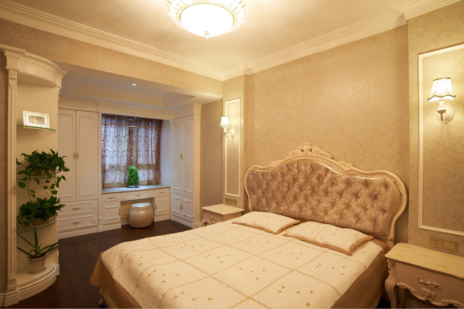 奢华 豪华 温馨 舒适 欧式风格 卧室图片来自成都生活家装饰在140平欧式奢华3居室的分享