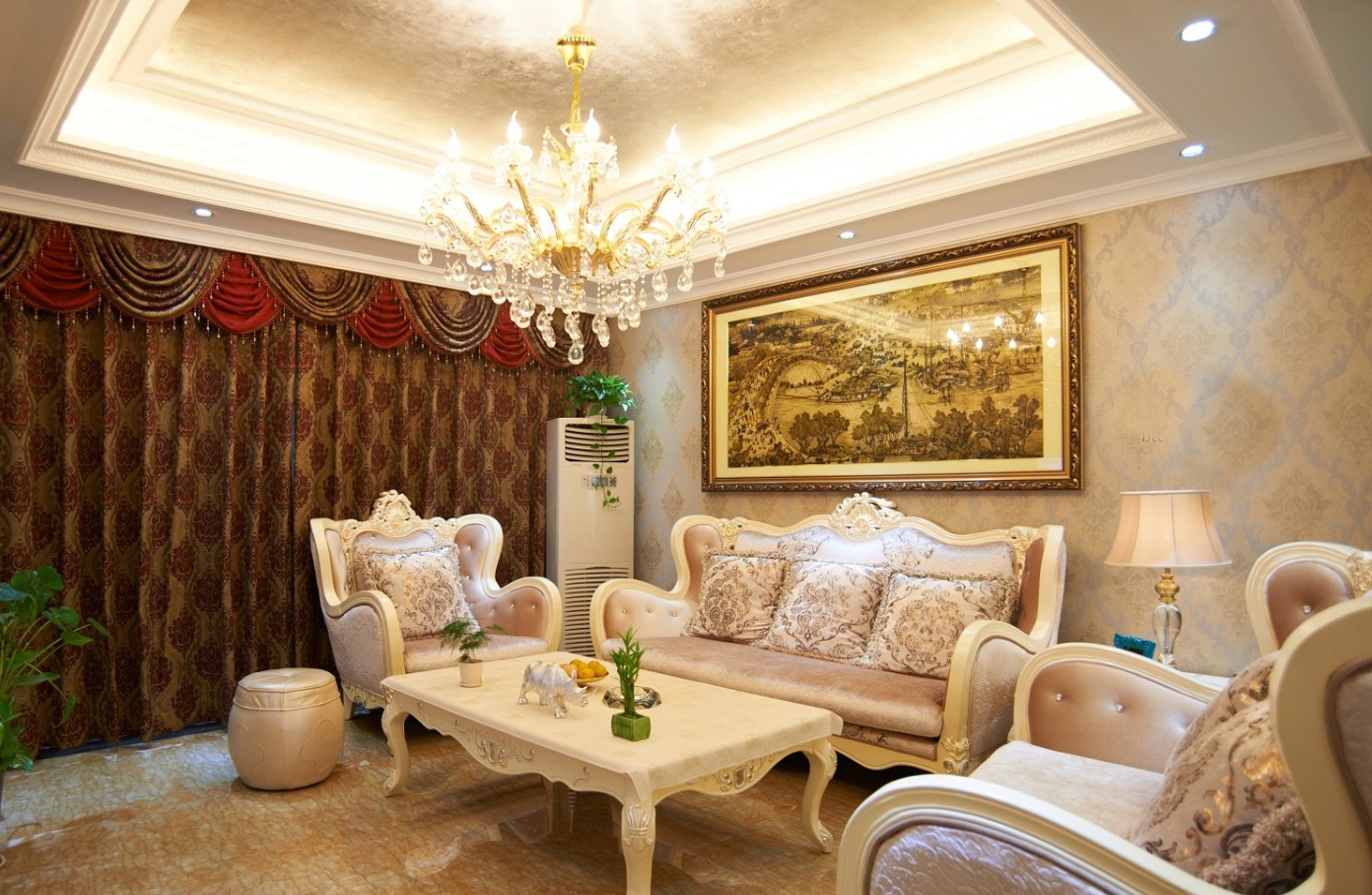 奢华 豪华 温馨 舒适 欧式风格 客厅图片来自成都生活家装饰在140平欧式奢华3居室的分享